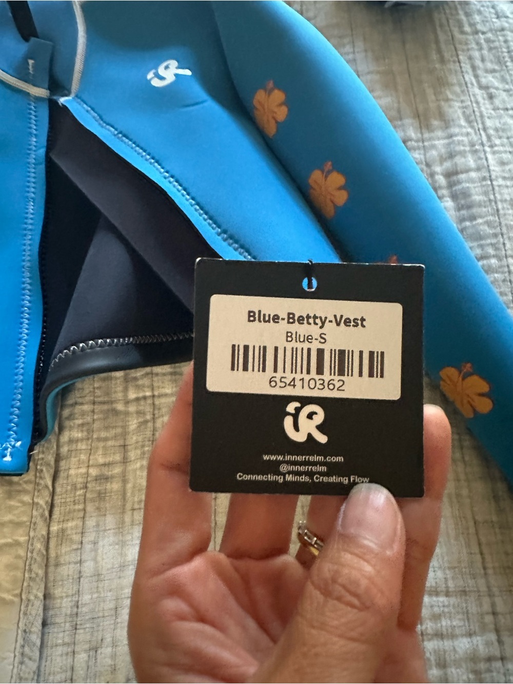 Inner Relm Blue Betty Neoprene surf/dive/swim Vest - Blue small brand new